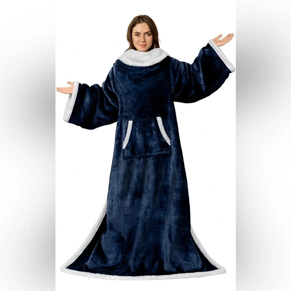 PAVILIA Premium Fleece Blanket with Sleeves, Navy Blue